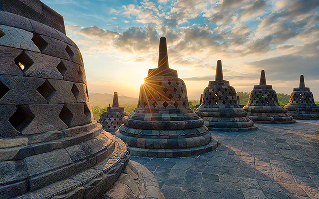 Candi Borobudur, Храм Боробудур, Самый большой в мире буддийский храм