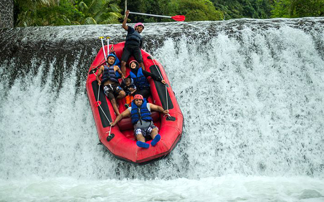 Экскурсии на Бали, Сплав по горной реке на бали, Rafting Telaga waja Bali