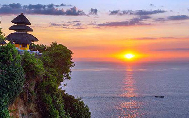 Храм Улувату, Pura Uluwatu, Sunset Uluwatu